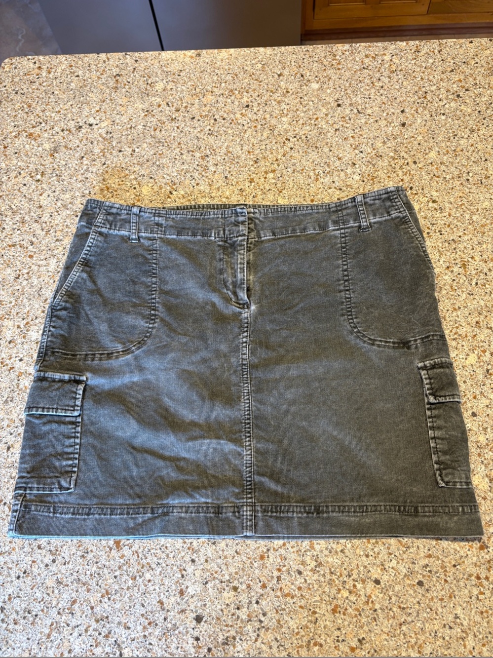 J. Jill Charcoal Gray Mini Cargo Courderoy Skirt Size 14P Stretch Like New